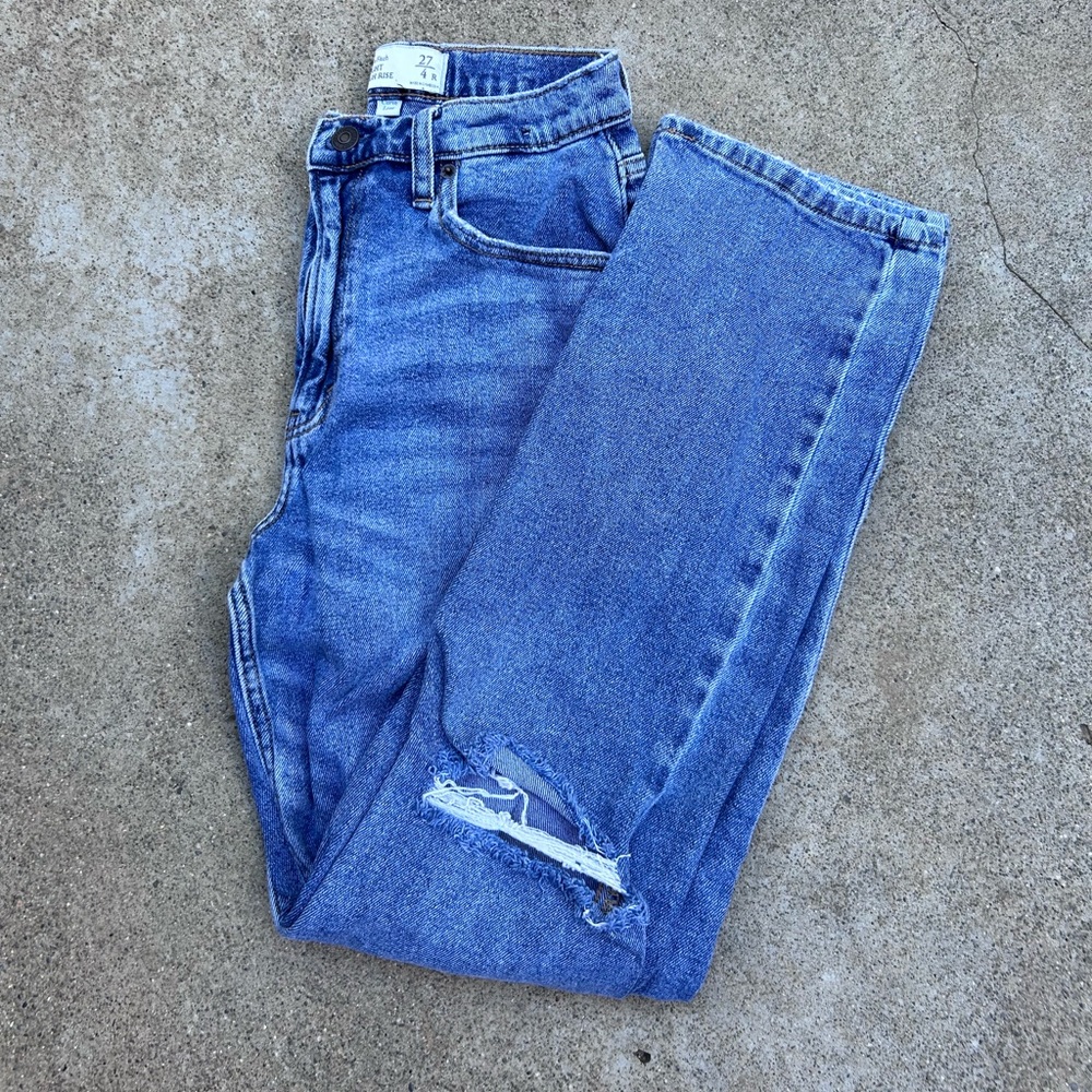 Abercrombie The 90’s Straight Ultra High Rise
Curve Love